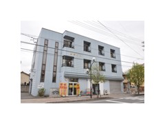 MANABI外语学院学生宿舍 
