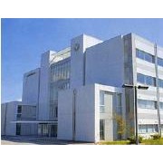 人间综合科学大学（人間総合科学大学）