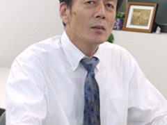 赤松 副校长
最重要的是不管做任何事都要有一个拼搏努力的姿态。我会全力协助面向更美好的明天拼搏努力的诸君。
