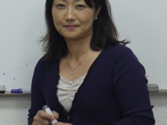 大塚 老师
语言是交流的一种手段。学习日语开阔视野。一起学习吧！

