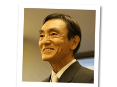 野口淳二（教师）
Noguchi Junji
让我们在外国人生活方便的城市---神户，一起学习日本语吧。