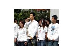 参加兵库国民体育大会合唱演出（10.16）