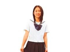 敬爱高级中学
夏季校服