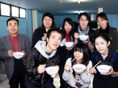 东京平田日本语学校包饺子