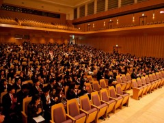 千驮谷日本语学校第３７回毕业典礼