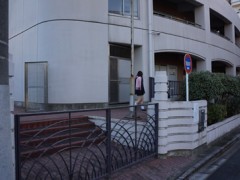 东京都立浅草高等学校校园外景 