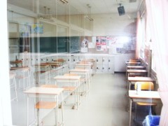  饭冢高等学校教室
