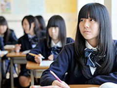 白鹏女子高等学校学生