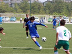 日本航空高等学校足球场