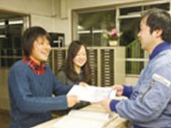 日本航空高等学校前台办理处