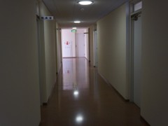 晓星国际高中办公楼内