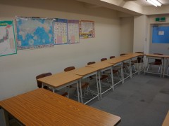 早稻田EDU日本语学校教室一角