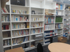 美都里慕日本语学校图书室