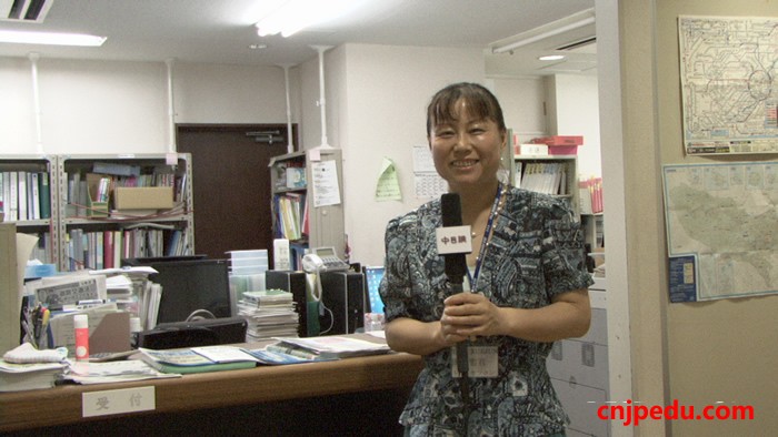 千驮谷日本语学校附属校陶雪君老师接受采访