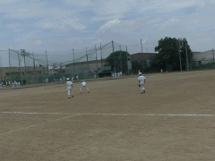 柏原高等学校体育场内