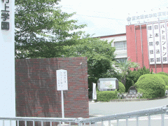 柏原高等学校校园