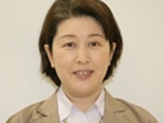 京进语言学院新宿校日本语教师 小川 美树
大家对日本哪些方面感兴趣？文化？历史？还是食物？我也对大家的国家很感兴趣。请来日本告知一二。这是的街道充满了活力激情，在东京等着你们！