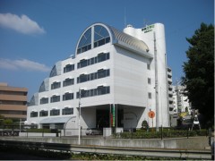 中央工学校学校1号馆-----------著名世界级建筑家丹下建三负责设计，校舍美观，洗练。