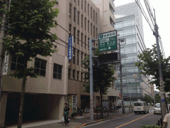 美罗斯言语学院附近街道