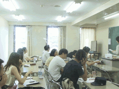 关系语言学院学生