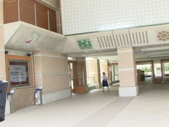 洛南高等学校体育中心楼下