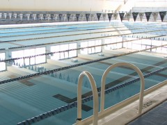 洛南高等学校游泳中心