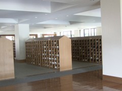 洛南高等学校体育室储物柜