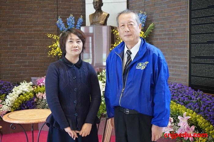 仙台育英学园国际部長尾形淳先生与中日网－日本留学网负责人程海燕女士