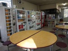 冈山学艺馆高等学校食堂