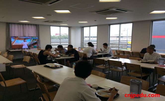 柏原宿舍食堂新装