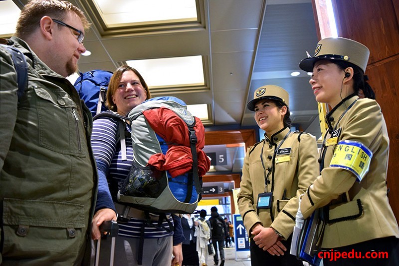 金泽站设外语服务 台湾向导精通3国语言