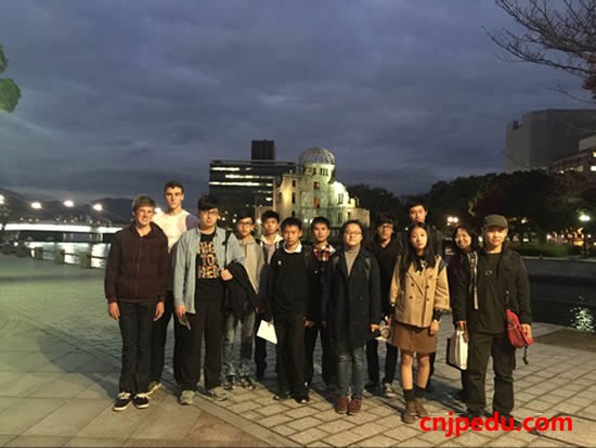  2015年11月20日冈山学艺馆高中组织中国留学去广岛宫岛进行文化化验活动