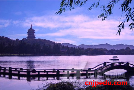 日青森县大学将举办中文讲座