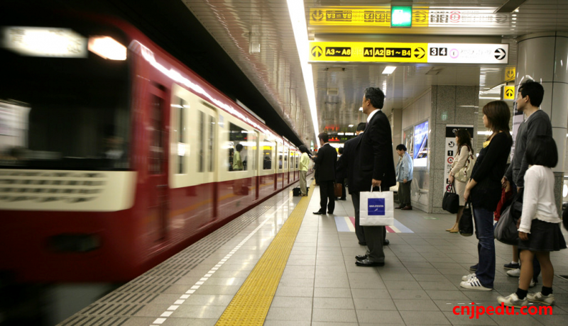 东京地铁向访日外国人推出新型售票机