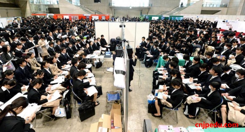 日本大学生就业正式开始 需警惕黑色招聘