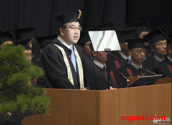 东京大学举行2016入学典礼