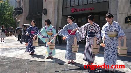 高温来袭 日本各大百货为吸引顾客奇招百出