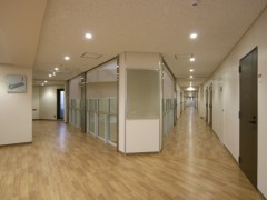 日本大学松沪男生寝室走廊