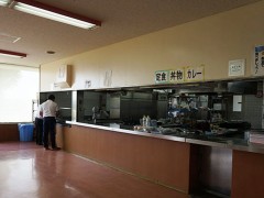 云雀丘学园高等学校整洁的用餐环境
