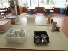 云雀丘学园高等学校整洁的餐具