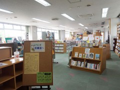 云雀丘学园高等学校整洁优雅的图书馆4