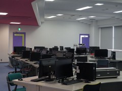 好文学园女子高等学校电脑教室