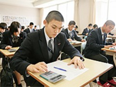 鹿儿岛情报高等学校上课风景—情报处理课