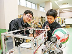 鹿儿岛情报高等学校上课风景—机械课