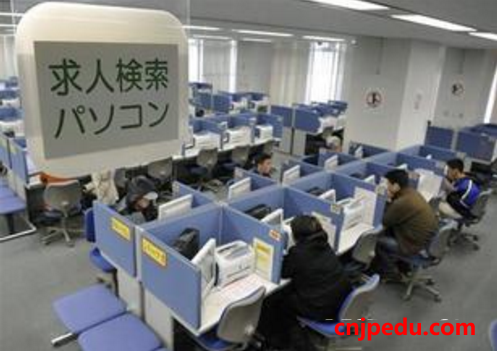 日本将使公共职介所对应10种语言咨询支援外国人就业