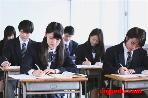 日本高中外国留学生之中中国学生最多