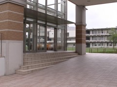  好文学园女子高等学校校园风景之抗震设施