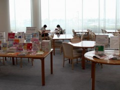冲绳尚学高等学校室内图书馆