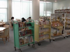 冲绳尚学高等学校室内图书馆