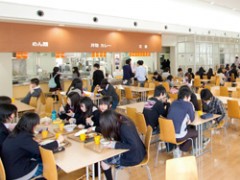 日本高中留学食堂
